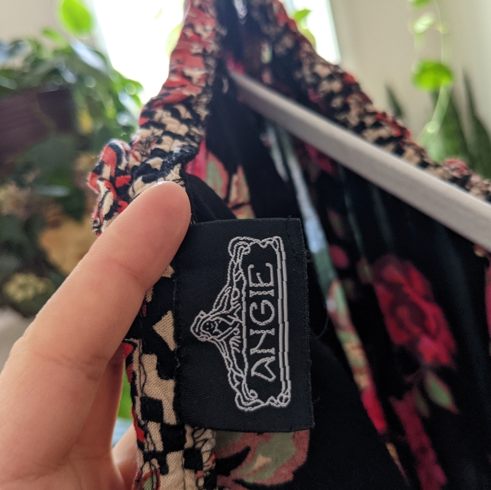 Floral rompers - Picture 2 of 3